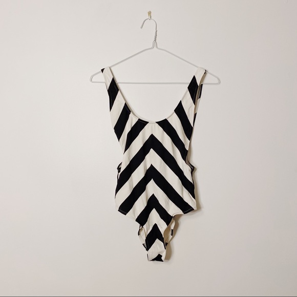 Rip Curl One Piece - Picture 2 of 4